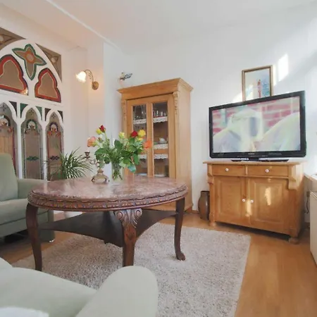 Apartment Kapitänshaus Josame 1, Nur 350 M Zum